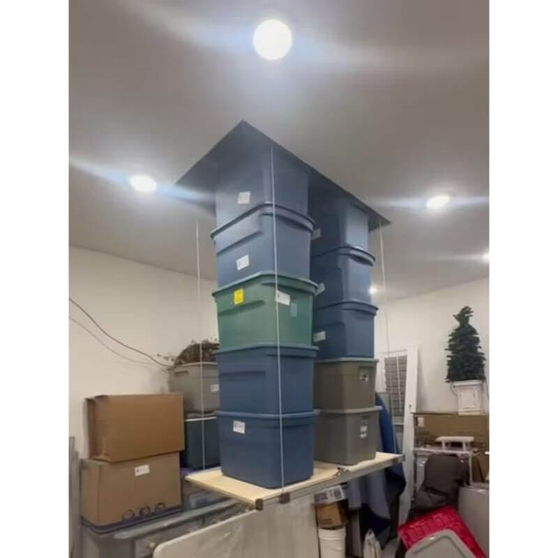 Smooth pulley system on Auxx attic lift