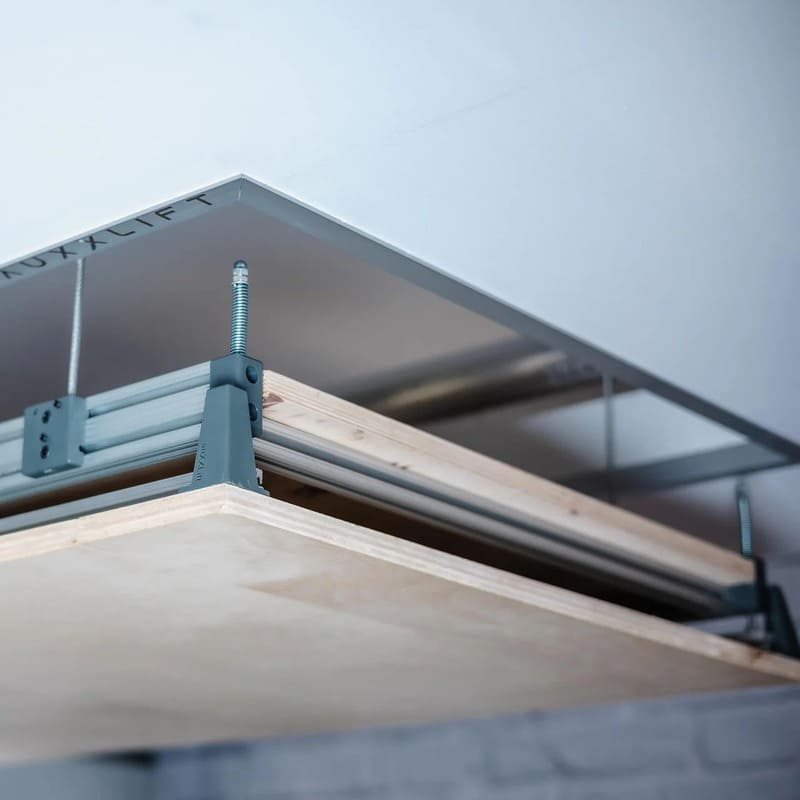 Auxx Attic Lift