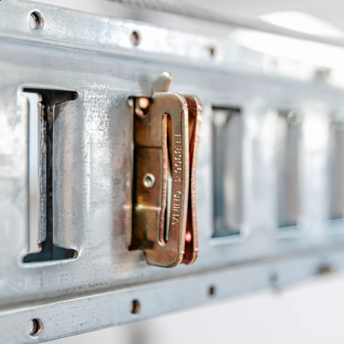 Auxx Lift OneMotor Storage Lift