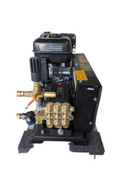 Compact and mobile pressure washer for contractors