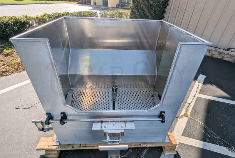 Tornado Trash Bin Cleaner